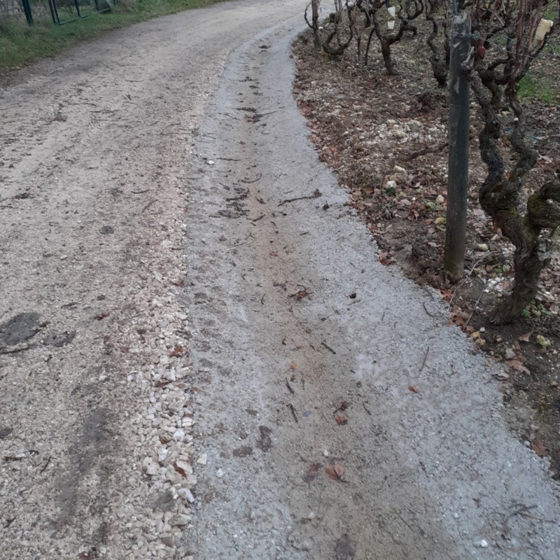 Transports Autreche Defeings Terrassement Tours Remise A Neuf Des Ecoulement Deau En Bordure De Chemin Vignoble Avant